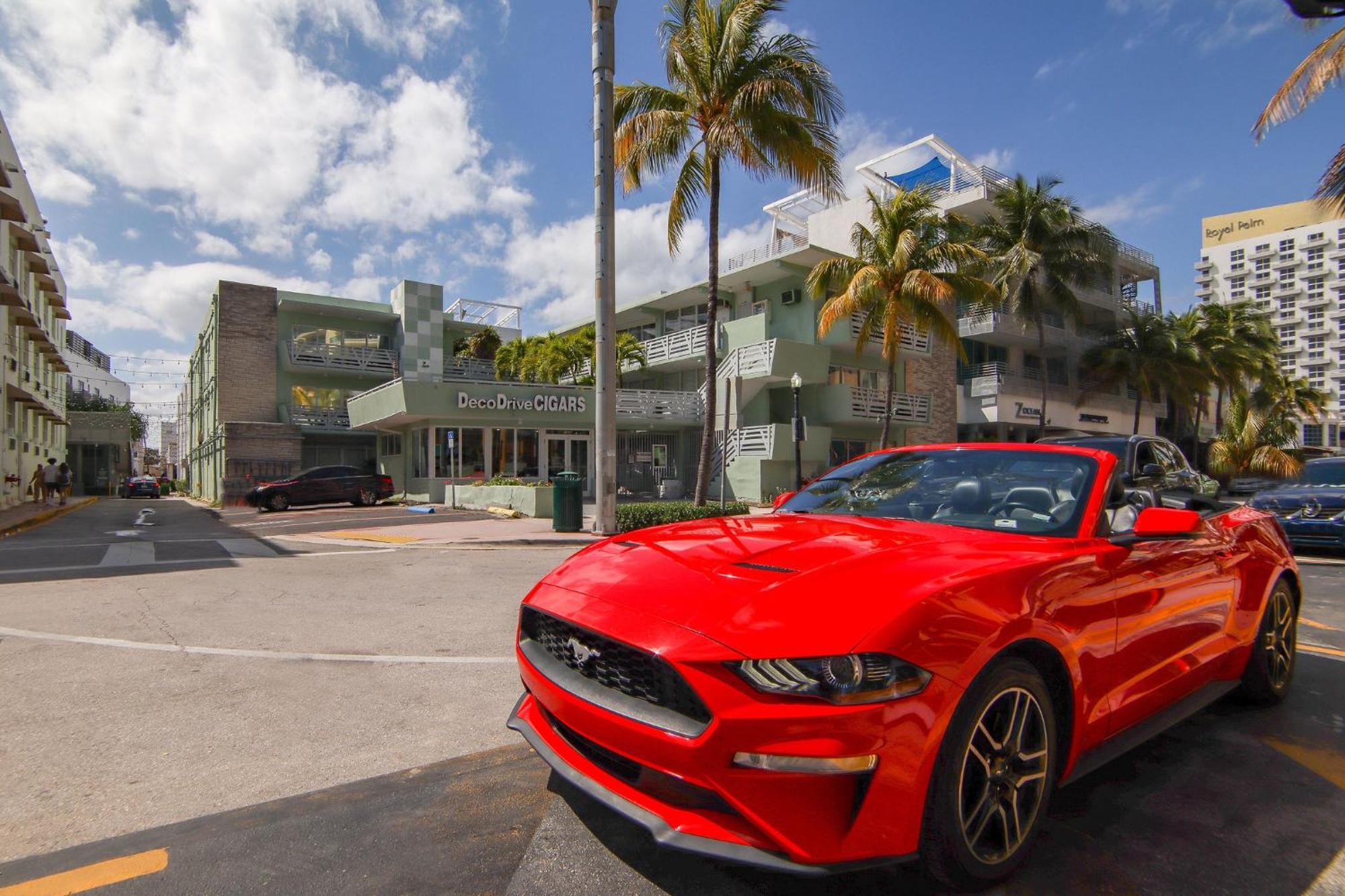 Private Ocean Dr Apt W/2 Queen Beds, Steps 2 Beach Apartment Miami Beach Exterior photo